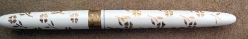 Lady Sheaffer Skripsert XXIII Petit Point Gold on White, FINE 14K TRIUMPH NIB. NOS, NEVER INKED. Cartridge filling.